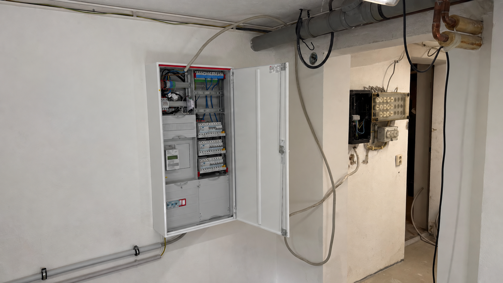 https://oe-elektroinstallation.de/wp-content/uploads/2026/09/oe-kellermontage-nur-zaehlerdaten.png